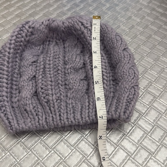 Elegant Cable Knit Beanie in Soft Gray - Picture 3 of 3